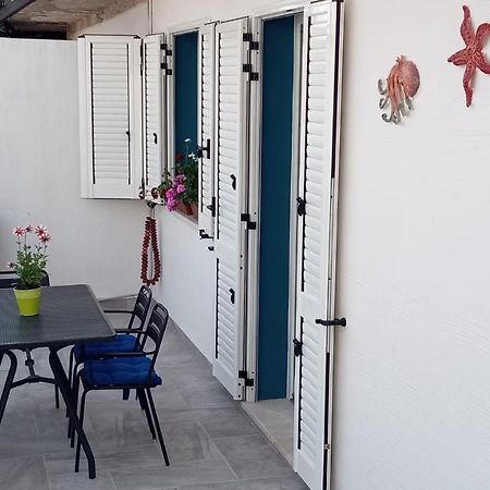 Monolocale Marizzola Apartment Кала Гононе Екстериор снимка